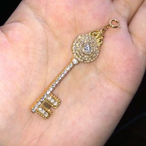 sorrelli sparkly key pendant 🔑💎